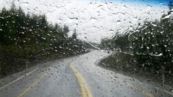 بارش باران در جاده های ۵ استان کشور