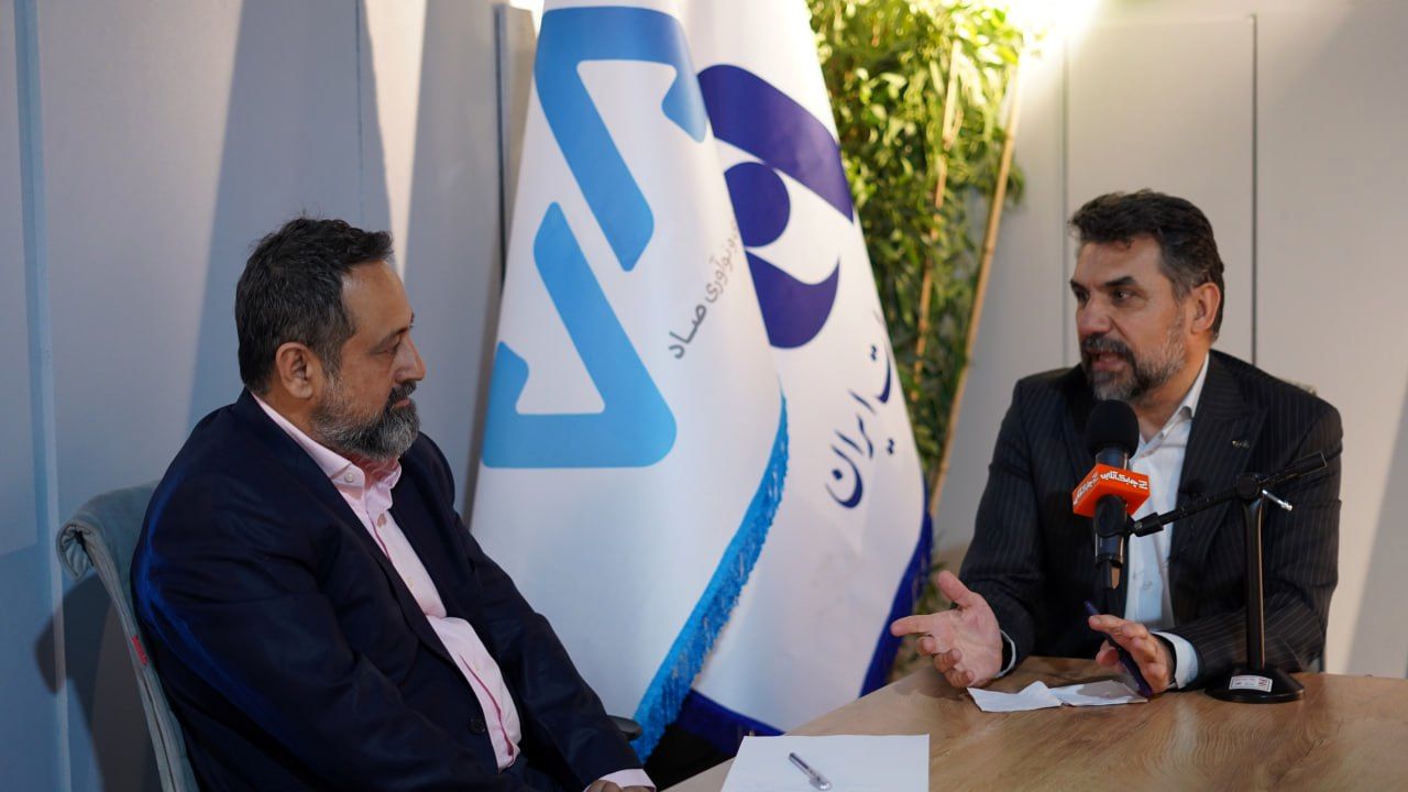 اقیانوس تحول دیجیتال نسل قدیمی نظام بانکی را نیز با خود همراه کرده است+فیلم