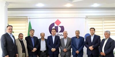
دیدار رئیس کانون بازنشستگان فولاد استان کرمان با مدیرعامل بیمه دانا
