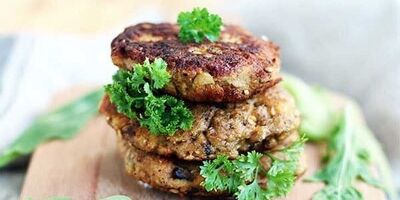 طرز تهیه کتلت بادمجان رنده شده
