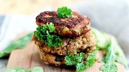 طرز تهیه کتلت بادمجان رنده شده
