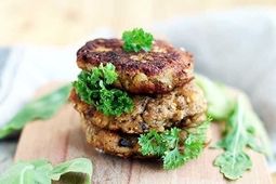 طرز تهیه کتلت بادمجان رنده شده
