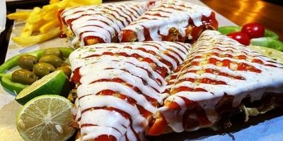 اسپرینگ رول با سس اسفناج