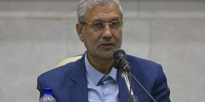 پیمانکار می‌آوردند تا درصد دلالی‌شان را بگیرند/ دیگران را له می‌کنیم تا خودمان عبور کنیم/ عدم مبارزه با فساد جامعه را آزار می‌دهد