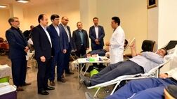 کارکنان بیمه آسیا خون خود را اهدا کردند