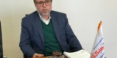 برخی از شرکت‌های بیمه ای هنوز هم اصرار به عقد قرارداد با کارگزار دارند