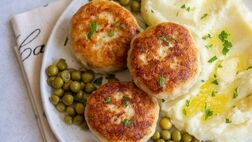 طرز تهیه کتلت روسی با مرغ ؛ ساده و خوشمزه بدون جذب روغن
