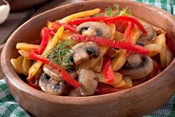 طرز تهیه خوراک مرغ و قارچ رژیمی
