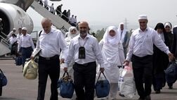 اولین گروه از زائران خانه خدا وارد کشور شدند