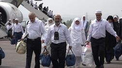 اولین گروه از زائران خانه خدا وارد کشور شدند