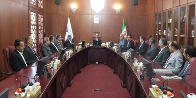 
آیین معارفه قائم مقام و معاون جدید نظارت بیمه مرکزی با حضور وزیر اقتصاد برگزار شد
