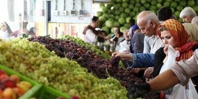  قیمت انواع میوه و صیفی و برنج در میادین میوه و تره‌بار اعلام شد 