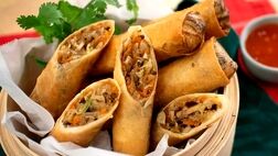 اسپرینگ رول با سس اسفناج