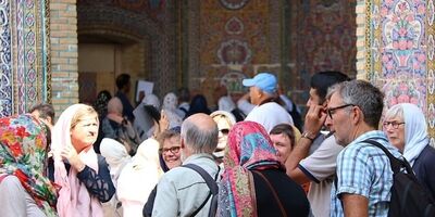 دریافت نرخ دلاری از گردشگران ورودی رانتی برای عده‌ای از ذی نفعان !