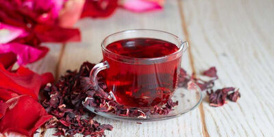 خواص چای ترش؛ از کاهش فشار خون تا تقویت ایمنی با دمنوش خوش طعم