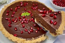 چطور با انار و بیسکوئیت تارت درست کنیم
