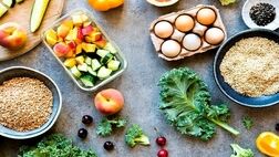 تغذیه مناسب در بهار؛ پرهیز از غذاهای گرم و درهم‌خوری
