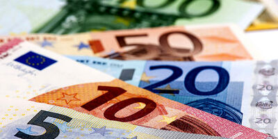 نرخ ارز امروز ۸ اسفند ۱۴۰۲ /  دلار ثابت ماند؛ یورو گران شد 