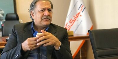 تجربیات بزرگان صنعت بیمه درحال خاک خوردن است