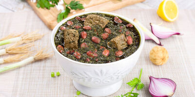 ادویه قورمه سبزی شامل چه چیزهایی است ؟