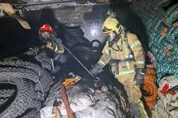 آتش‌سوزی در زیرزمین ساختمان مسکونی-تجاری خیابان ولیعصر/ نجات ۶ نفر توسط آتش‌نشانان
