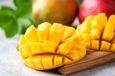 خواص انبه ؛ چه کسانی نباید انبه بخورند ؟
