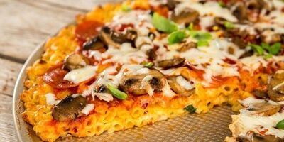 طرز تهیه «پیتزای ماکارونی با سبزیجات» 
