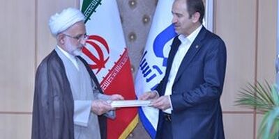 تقدیر معاون رئیس جمهور از مدیرعامل بیمه آسیا