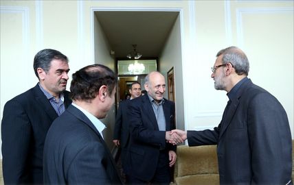 دیدار لاریجانی با مدیران بیمه مرکزی