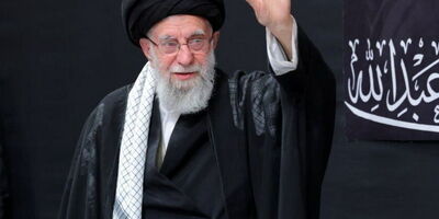 رهبر معظم انقلاب به شهادت رسیدند
