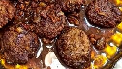 آغوز کوکو؛ رسپی کوکوی ساده گیلانی با گردو و رب انار
