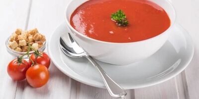 طرز تهیه سوپ گوجه فرنگی ایتالیایی یکی از ۱۰ سوپ برتر دنیا
