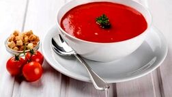 طرز تهیه سوپ گوجه فرنگی ایتالیایی یکی از ۱۰ سوپ برتر دنیا
