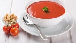 طرز تهیه سوپ گوجه فرنگی ایتالیایی یکی از ۱۰ سوپ برتر دنیا
