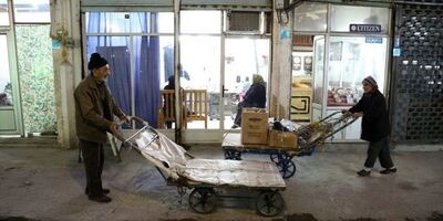 کارگران باربر میادین تهران فاقد بیمه تامین اجتماعی هستند