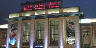 لوکوموتیو مانور مسافری در ایستگاه راه آهن تهران در آتش سوخت