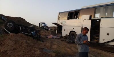 واژگونی اتوبوس در محور اراک-بروجرد ۵۰ مصدوم و ۲ فوتی برجای گذاشت