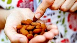 
آیا شیر بادام جایگزین مناسبی برای شیر گاو است؟
