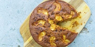 طرز تهیه کیک سیب و دارچین