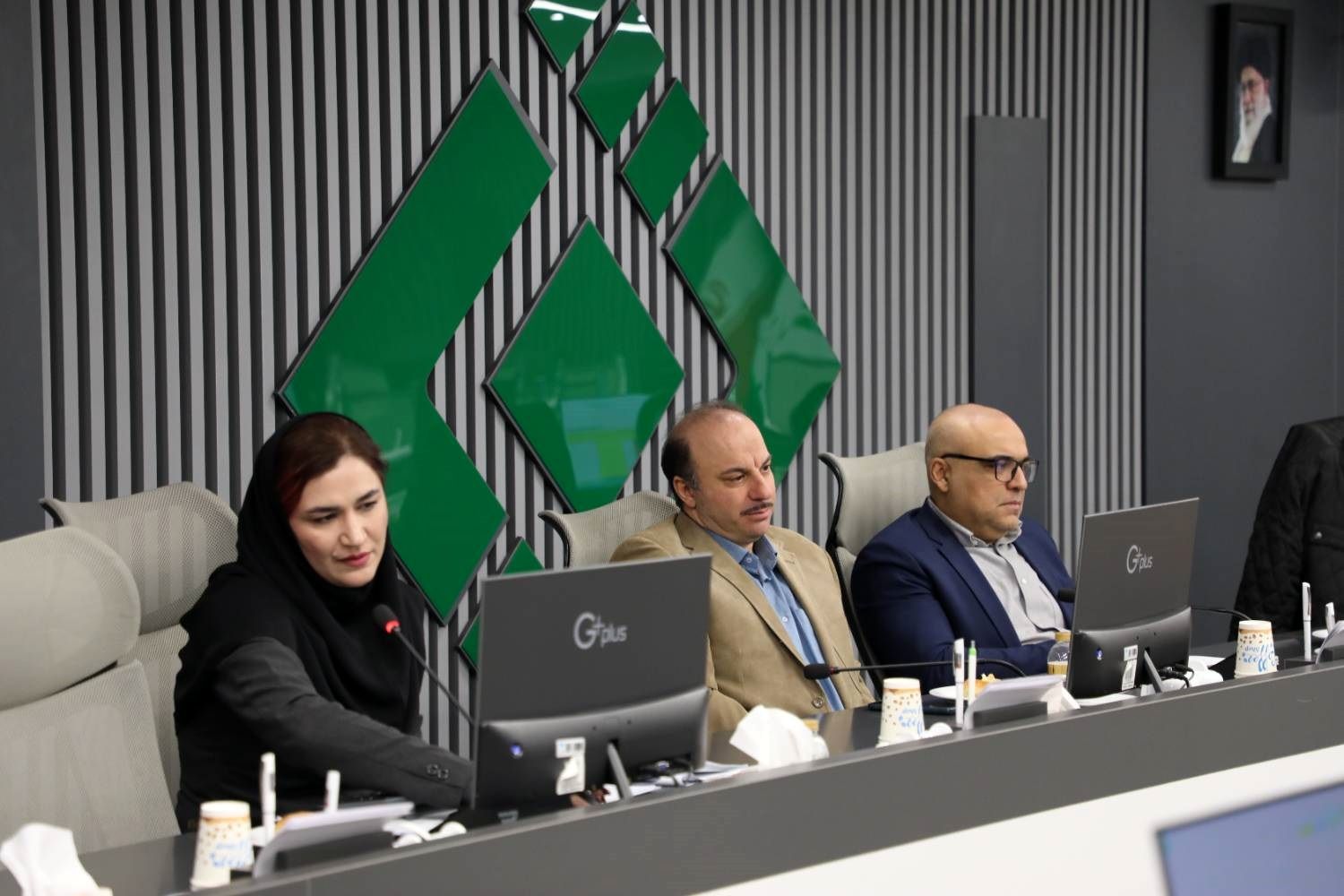 کارگاه تخصصی بررسی آیین‌نامه شماره ۱۱۰؛ محاسبه و نظارت بر توانگری مالی مؤسسات بیمه توسط پژوهشکده بیمه برگزار شد
