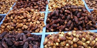 قیمت خرمای مضافتی کیلویی ۴۰ تا ۴۵ هزار تومان است
