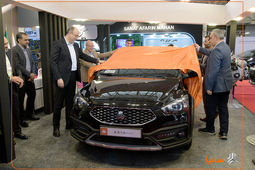 رونمایی از نخستین خودروی پلاگین هیبرید کشور/ آریا پلاگین هیبرید معرفی شد