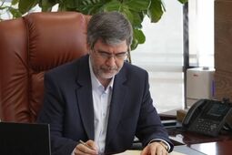 پزشکان بیمه ایران در مسیر خدمت به تشییع‌کنندگان امام شهید
