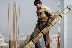 مشکل قطع بیمه کارگران ساختمانی حل می‌شود؟
