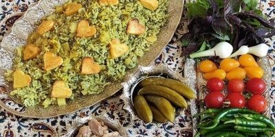 چطور برای سحری سیب‌پلوی کرمانشاهی بپزیم؟ + فوت و فن‌ها
