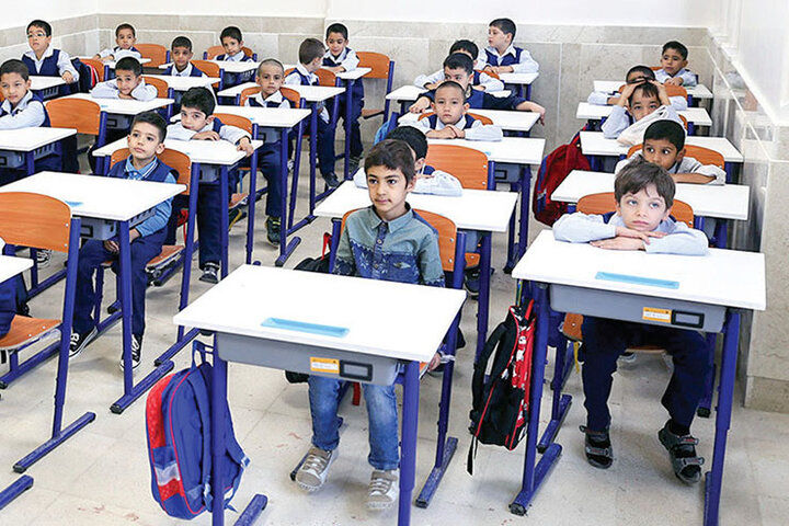 تغییر ساعت مدارس پاسخی به مطالبه والدین شاغل بود