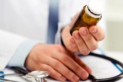 ماجرای خسارت ۳ میلیاردی بیمه سلامت از تجویز دارویی یک پزشک
