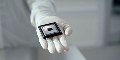 مدیاتک از دایمنسیتی ۷۱۰۰ رونمایی کرد