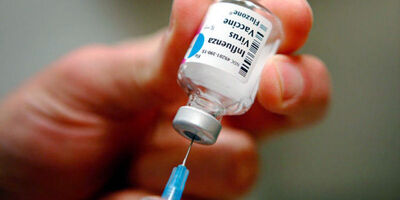 هلال احمر ۱۵۰ هزار واکسن‌ آنفلوانزا به وزارت بهداشت تحویل داد
