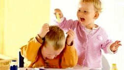 علائم اختلال بیش فعالی در کودک نوپا
